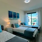 Villa Moon - Private Pool - 8 Guests -